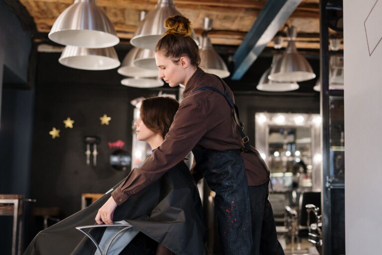 SHB20216 Certificate II in Salon Assistant