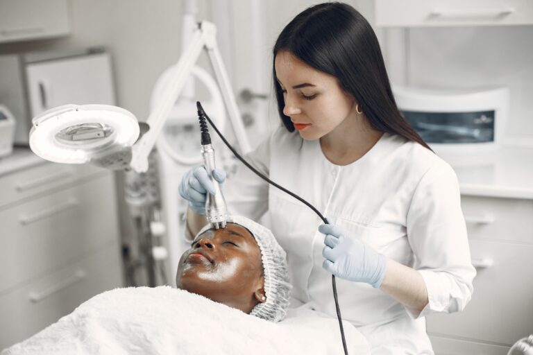 SHB40121 Certificate IV in Beauty Therapy
