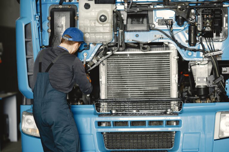AUR31120 Certificate III in Heavy Commercial Vehicle Mechanical Technology
