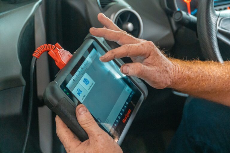 AUR30320 Certificate III in Automotive Electrical Technology