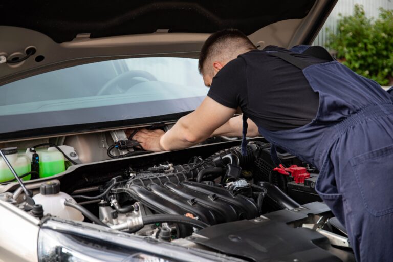 AUR20220 Certificate II in Automotive Air Conditioning Technology